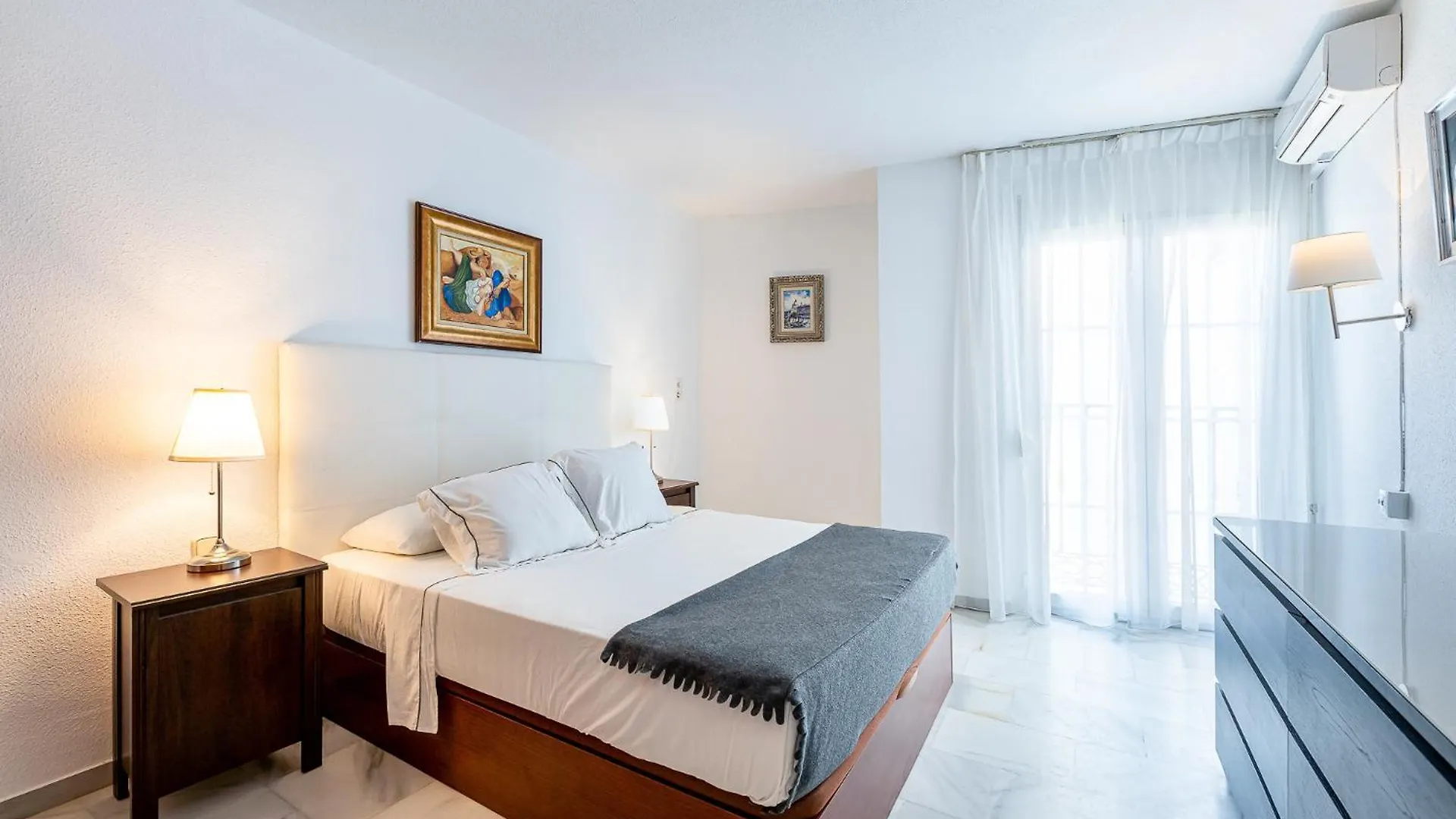 797 Holiday Rentals - Piso Para 3 En La Carihuela Con Piscina Torremolinos