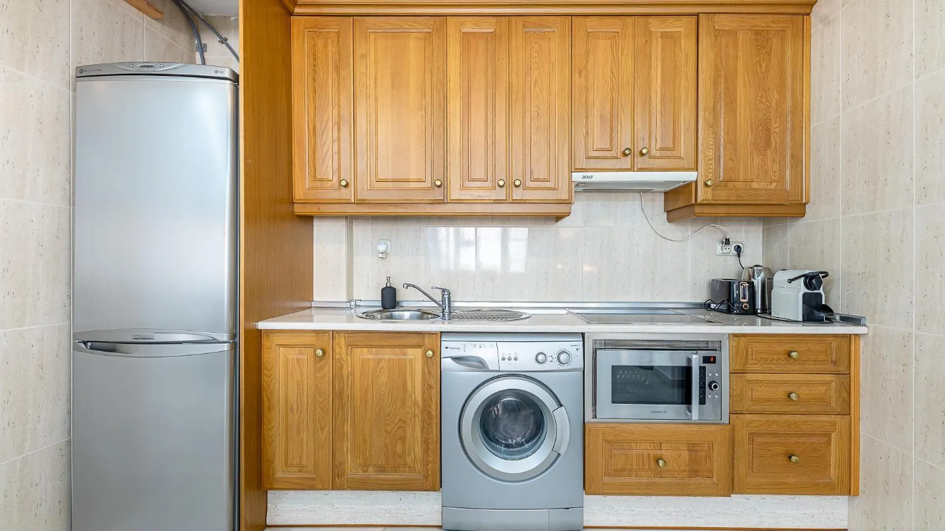 아파트 797 Holiday Rentals - Piso Para 3 En La Carihuela Con Piscina 토레몰리노스 스페인
