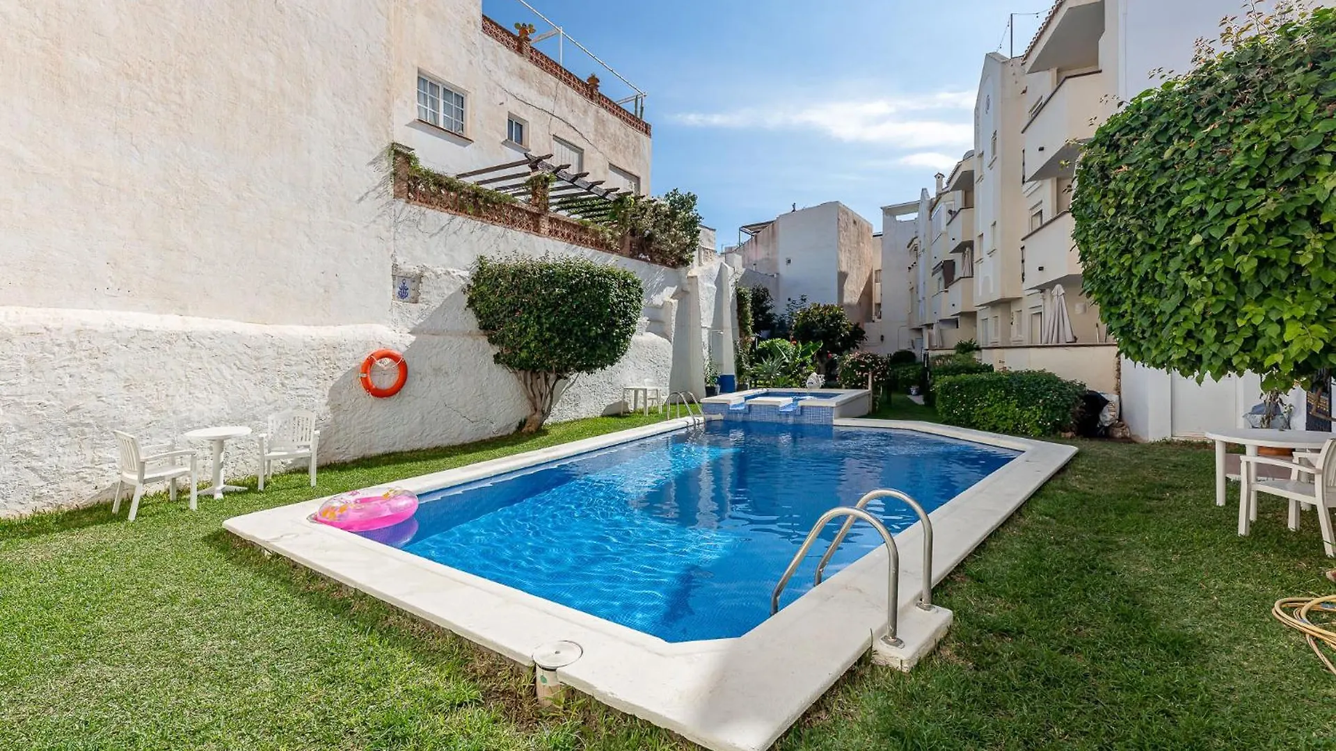 797 Holiday Rentals - Piso Para 4 En La Carihuela Con Piscina Torremolinos Apartamento