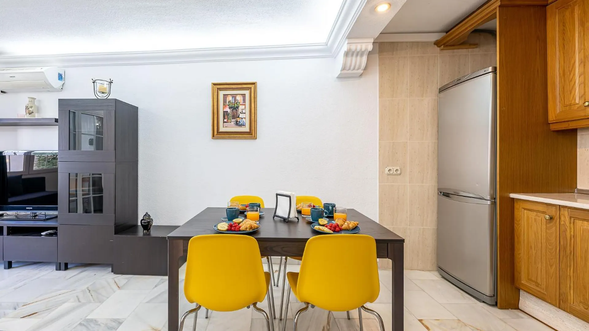 797 Holiday Rentals - Piso Para 3 En La Carihuela Con Piscina Torremolinos 0*,  Spain